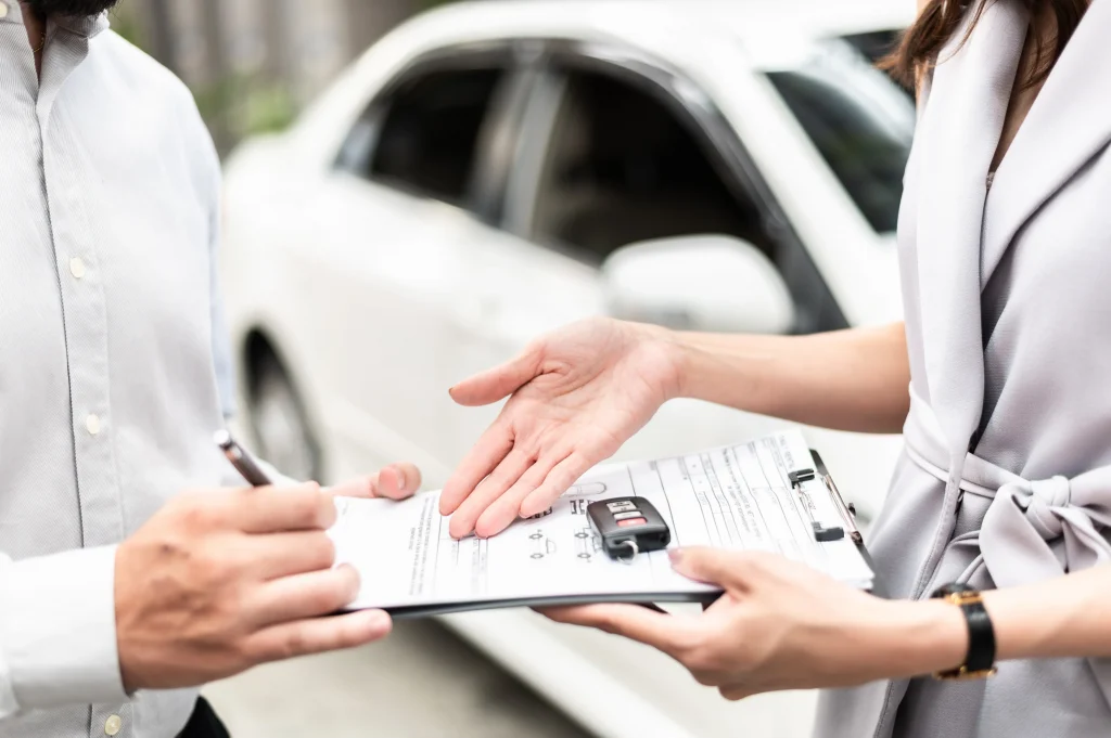 Asesórate para adquirir tu seguro de auto.