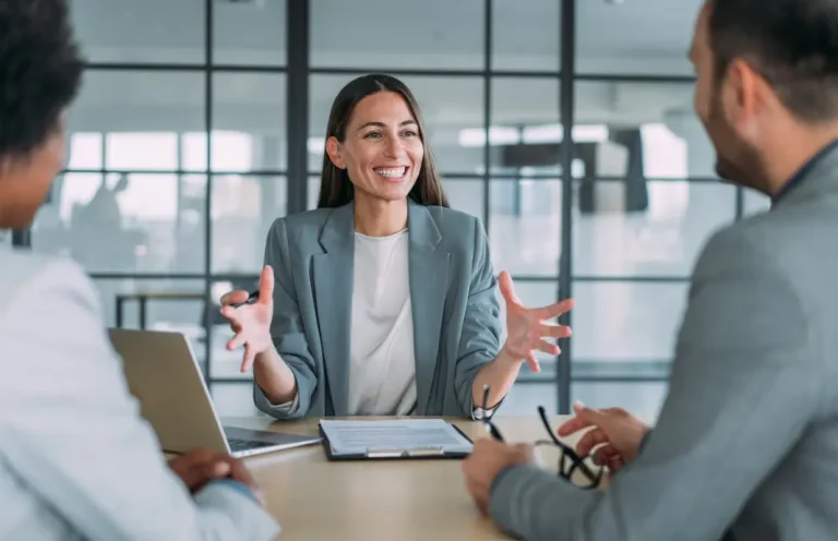 Acércate a un asesor financiero y toma buenas decisiones.