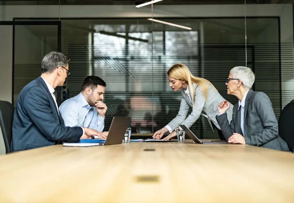 La tasa de amortización es importante en la toma de decisiones empresariales.