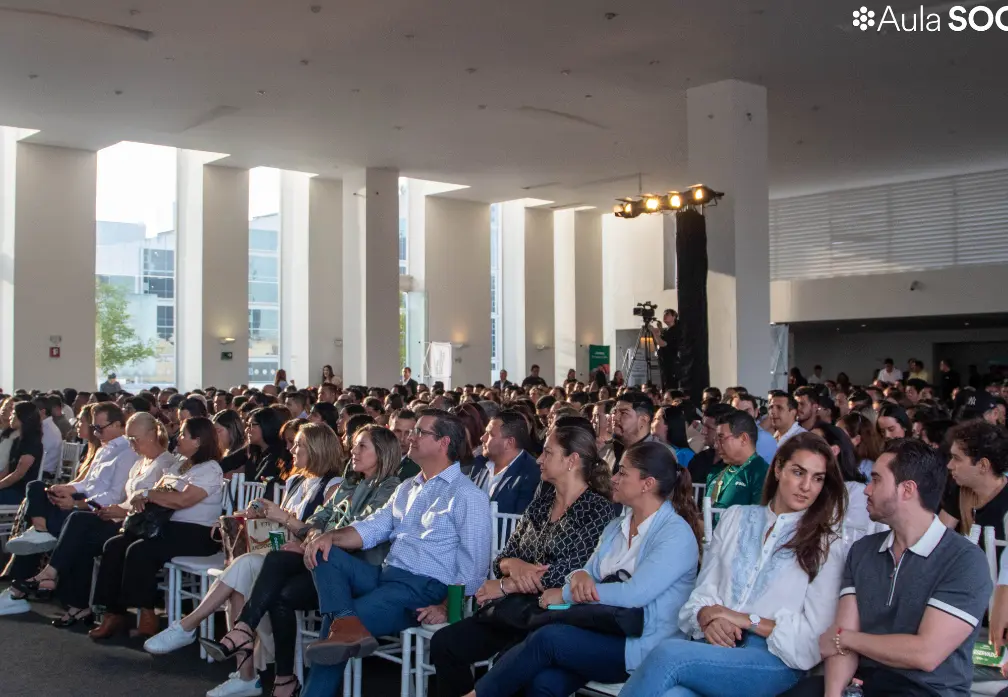 Asesores, aliados comerciales y brokers inmobiliarios atendieron Aula SOC en Guadalajara, sobre innovación empresarial.