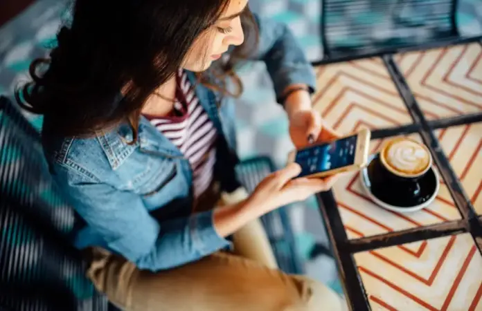 Investiga cómo y dónde invertir tu dinero.