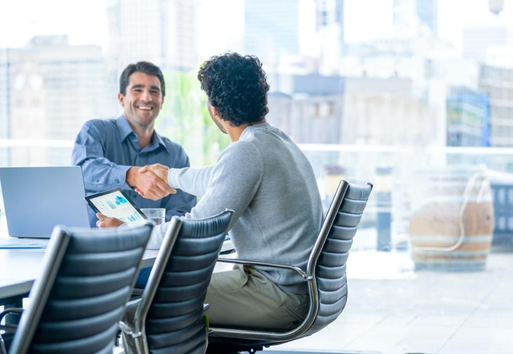 Pide orientación y apoyo de un Asesor SOC para elegir el mejor crédito empresarial para tu negocio.