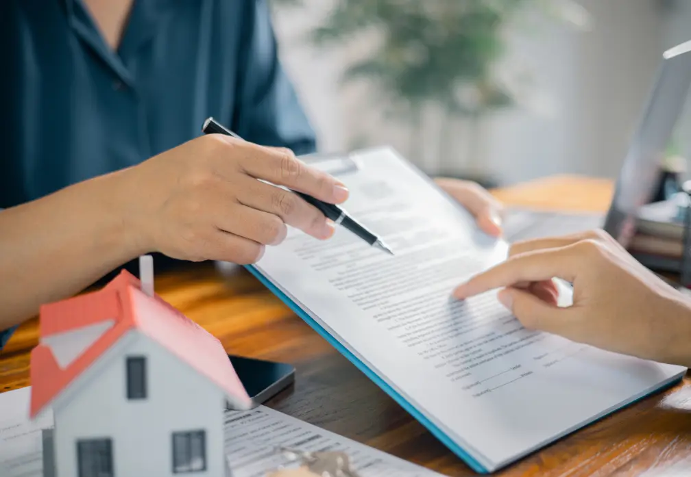 Revisa con atención los seguros que trae tu crédito hipotecario.