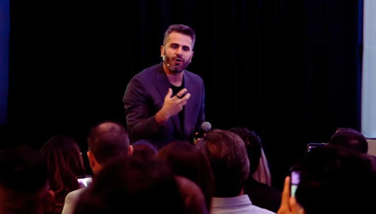 Toma decisiones financieras inteligentes: Moris Dieck