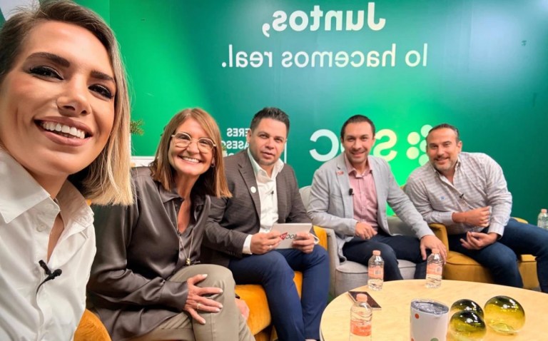 Representantes de Konfio, Hey Negocios y Finsus durante su paraticipación en SOC TV.